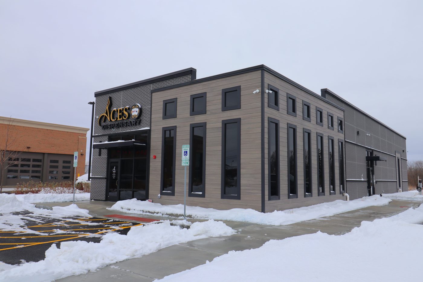 Aces Dispensary - Plainfield
